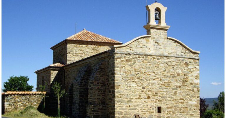 Ermita de la Vera Cruz Camino de Santiago Frances 768x403