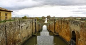 Canal de Castilla Camino de Santiago Frances 6 300x158