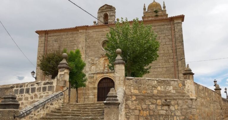Iglesia de San Cristobal Itero del Castillo Camino de Santiago Frances 768x403