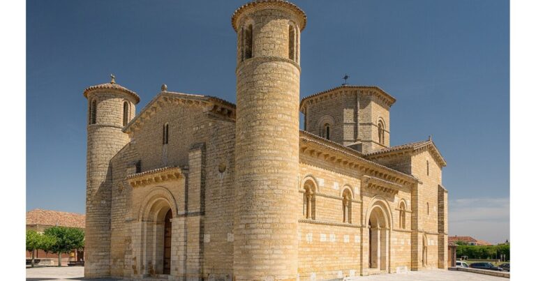 Iglesia de San Martin de Tours Camino de Santiago Frances 768x403