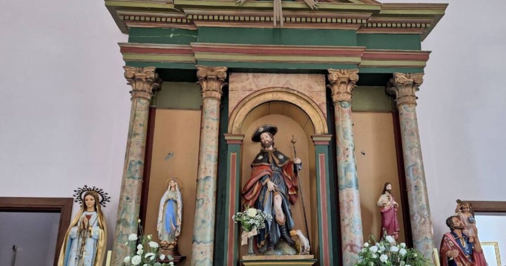 Capilla de San Roque Melide Camino de Santiago Frances 7 1024x538