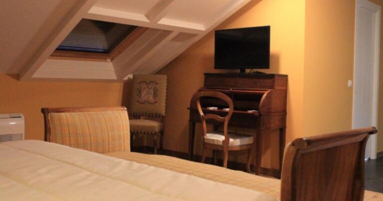 Hostal Siglo XIX Camino de Santiago Frances 8 768x403
