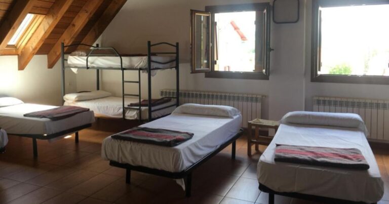 Albergue Hostal Rural Haizea Espinal Camino de Santiago Frances 7 768x403