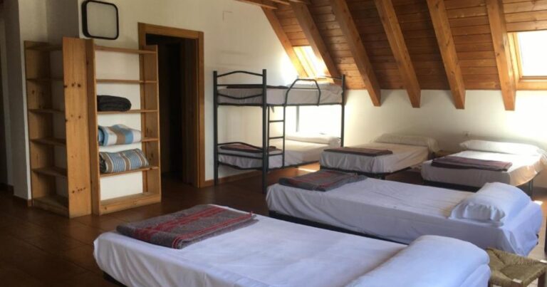 Albergue Hostal Rural Haizea Espinal Camino de Santiago Frances 8 768x403
