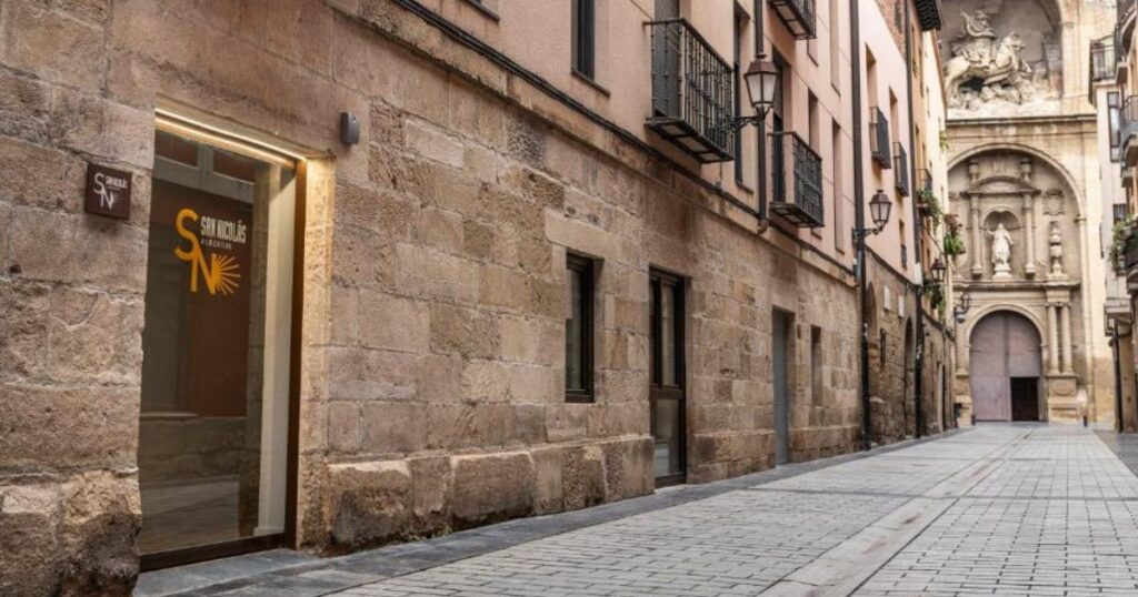 Albergue San Nicolas Logrono Camino de Santiago Frances 1024x538