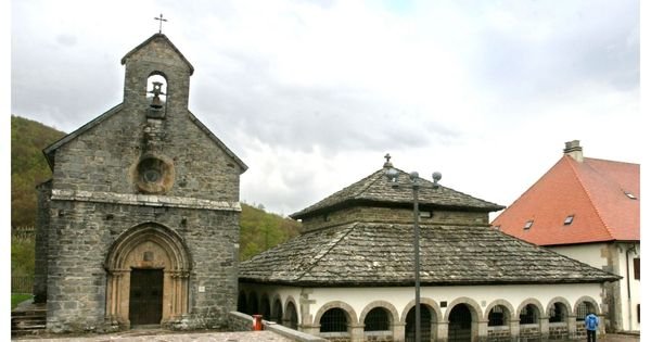 Iglesia de Santiago Camino de Santiago Frances 3