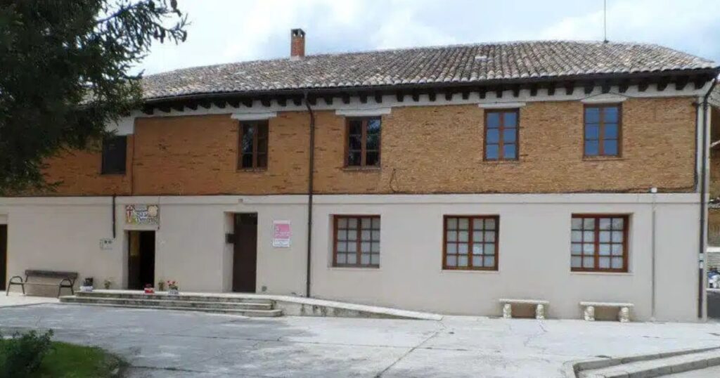 Albergue Municipal de Villalcazar de Sirga Camino de Santiago Frances 1024x538