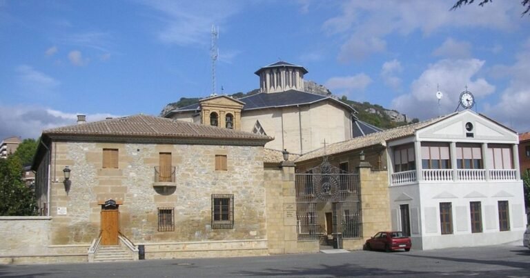Basilica de Nuestra Senora del Puy Camino de Santiago Frances 768x403