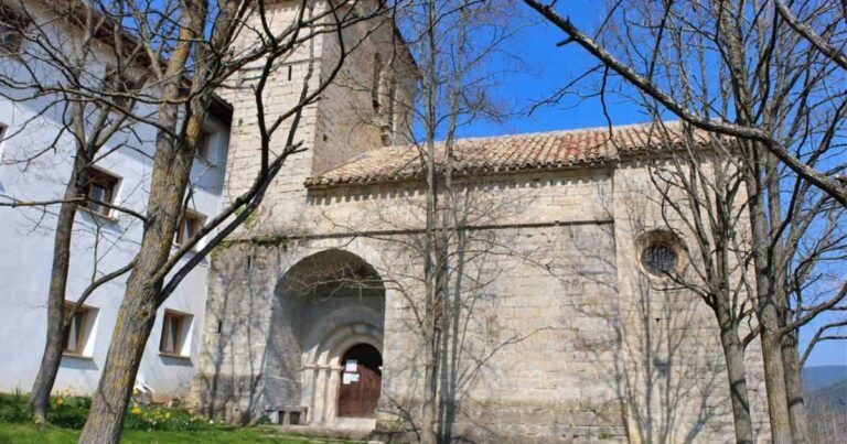 Iglesia Parroquial de San Esteban Zabaldika Camino de Santiago Frances 768x403