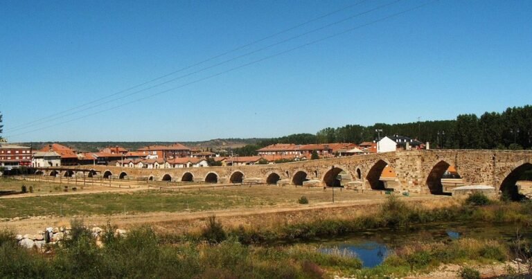 Puente del Paso Honroso Camino de Santiago Frances 768x403