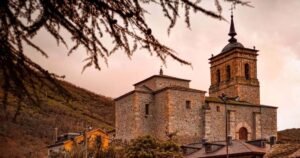 Iglesia de San Nicolas de Bari Camino de Santiago Frances 2 300x158