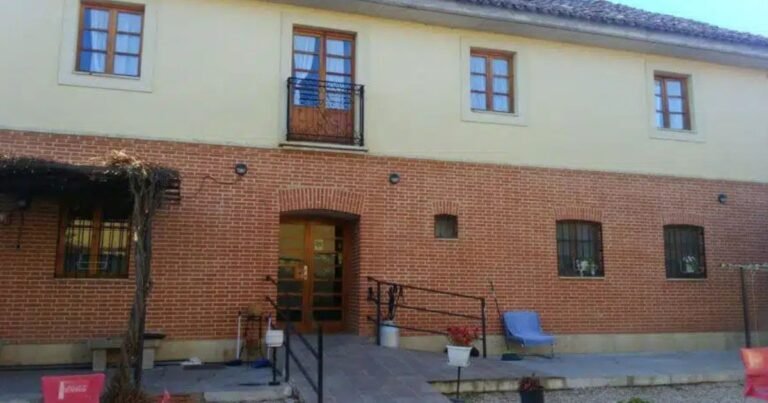 Albergue Municipal de Fromista Camino de Santiago Frances 5 768x403