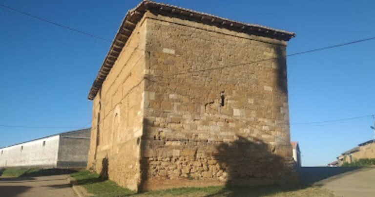 Antigua Parroquia de San Pedro Villalcazar de Sirga Camino de Santiago Frances 2 768x403