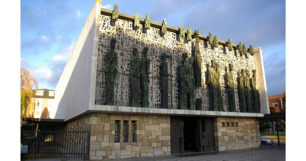 Basilica de la Virgen del Camino Camino de Santiago Frances 8 1024x538