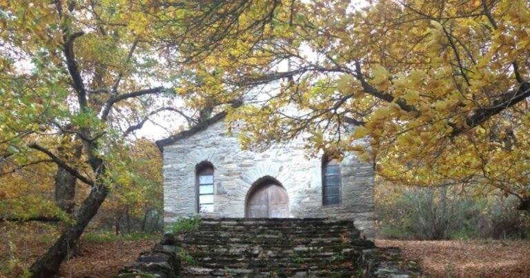 Capilla de San Froilan de Ruitelan Camino de Santiago Frances 2 768x403