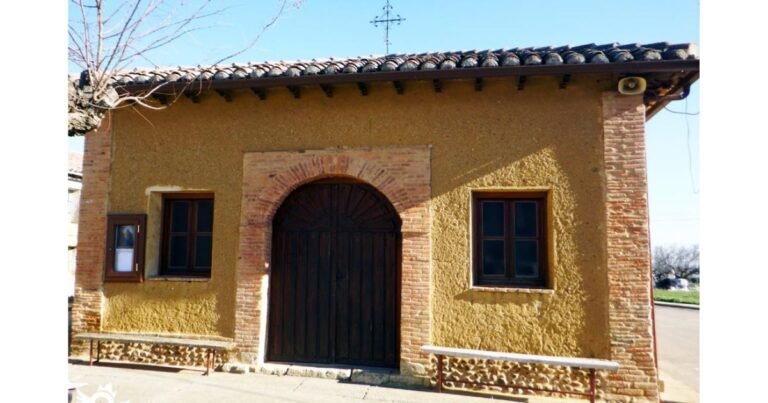 Ermita de San Roque Bercianos del Real Camino Camino de Santiago Frances 768x403