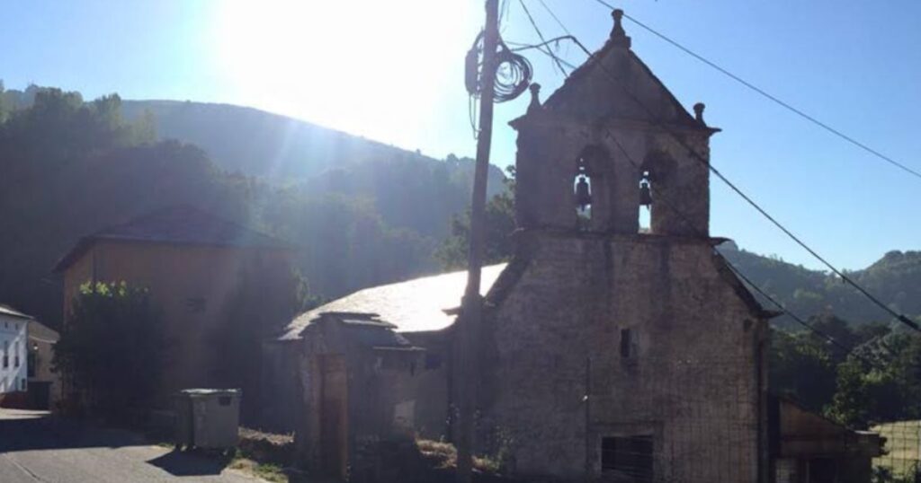 Iglesia de San Juan Bautista Ruitelan Camino de Santiago Frances 1024x538