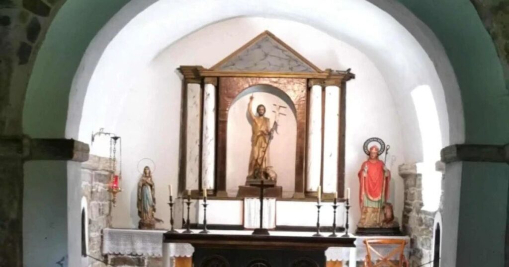Iglesia de San Juan Bautista Ruitelan Camino de Santiago Frances 2 1024x538