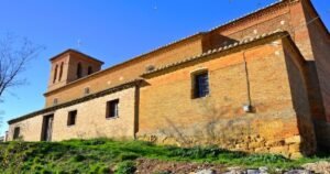 Iglesia de San Pedro Terradillos de los Templarios Camino de Santiago Frances 2 300x158