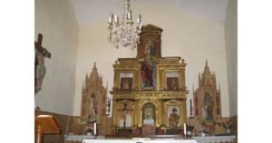 Iglesia de San Pedro Terradillos de los Templarios Camino de Santiago Frances 6 300x158