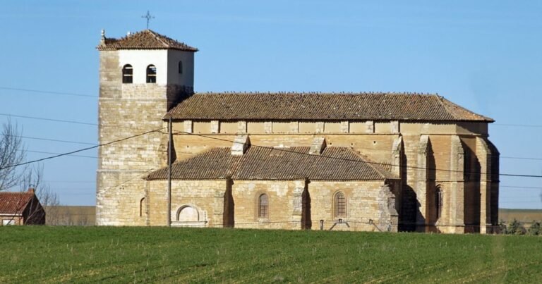 Iglesia de Santa Maria del Castillo Camino de Santiago Frances 4 768x403
