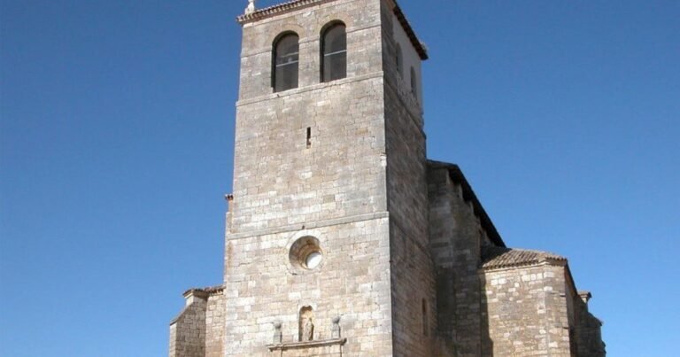 Iglesia de Santa Maria del Castillo Camino de Santiago Frances 5 768x403