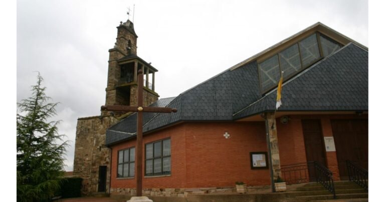Iglesia de los Santos Justo y Pastor Camino de Santiago Frances 2 768x403