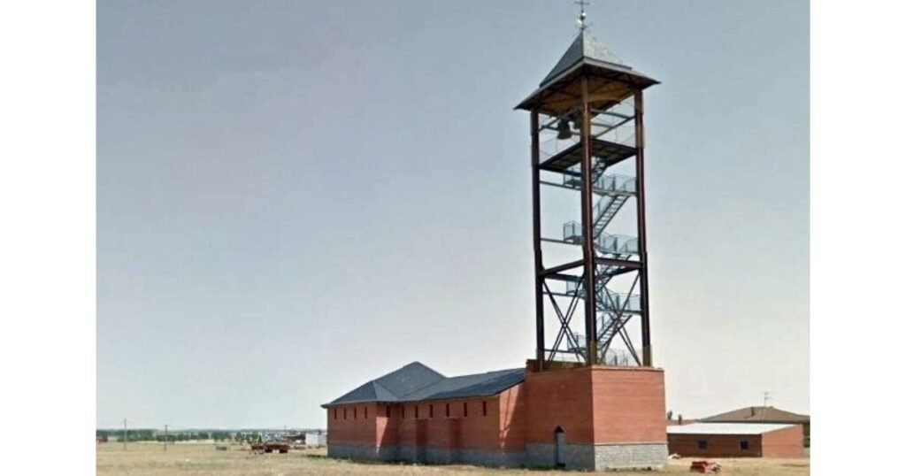 Iglesia del Salvador Bercianos del Real Camino Camino de Santiago Frances 2 1024x538
