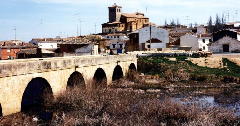 Puente Poblacion de Campos Camino de Santiago Frances 2 768x403
