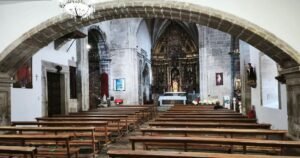 Iglesia de San Pedro Melide Camino de Santiago Frances 2 300x158