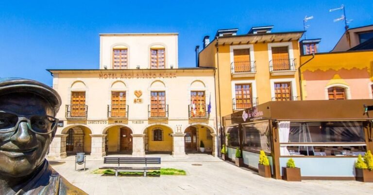 Hotel Aroi Bierzo Plaza Camino de Santiago Frances 768x403