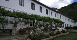 Albergue Capuchinos Rocamador Estella Camino de Santiago Frances 6 300x158