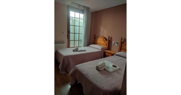 Albergue Hostal La Gallega Camino de Santiago Frances 10 768x403
