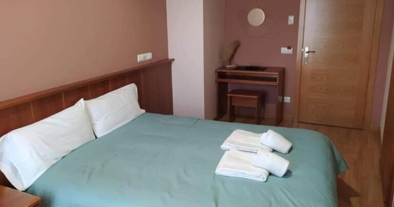 Albergue Hostal La Gallega Camino de Santiago Frances 15 768x403