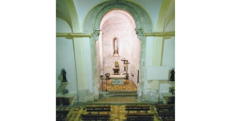Basilica de Nuestra Senora de Rocamador Camino de Santiago Frances 2 768x403