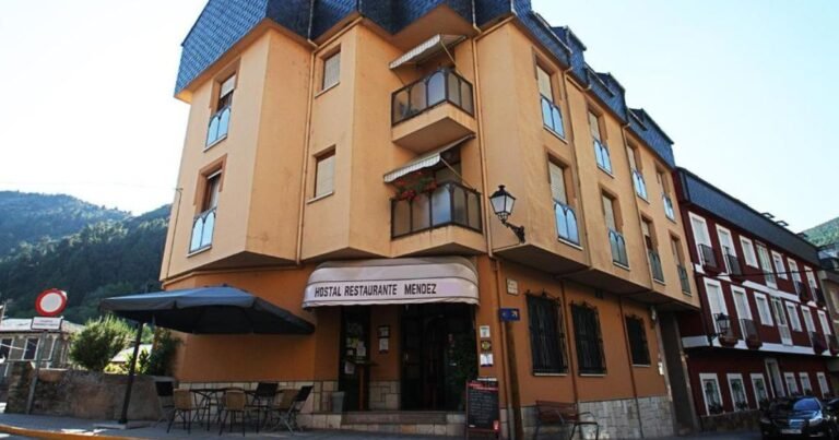 Hostal Restaurante Mendez Camino de Santiago Frances 768x403