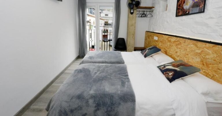 Hostel El Campano Camino de Santiago Frances 14 1 768x403