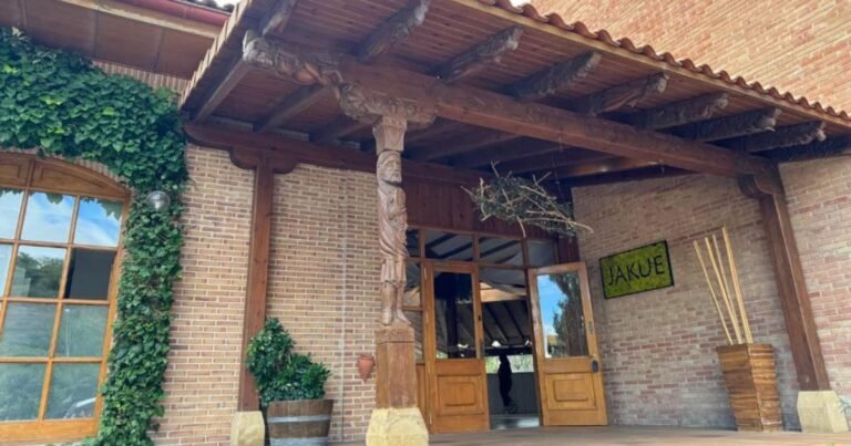 Hotel Jakue Puente la Reina Camino de Santiago Frances 2 1 768x403