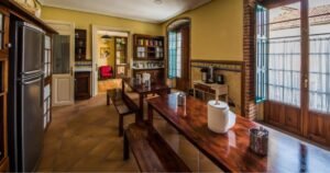 Albergue Hostel Covent Garden Leon Camino de Santiago Frances 3 300x158
