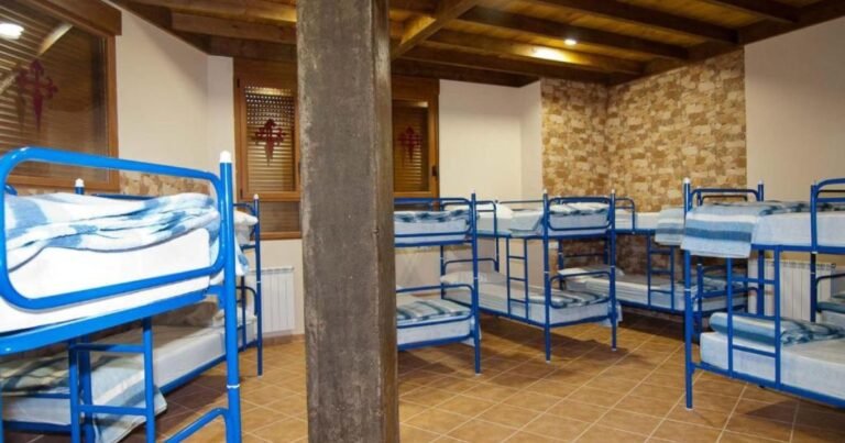 Albergue Santo Tomas de Canterbury Leon Camino de Santiago Frances 3 768x403
