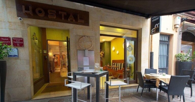 Hostal Albany Leon Camino de Santiago Frances 768x403