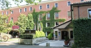 Hotel Real Monasterio de San Zoilo Camino de Santiago Frances 300x158