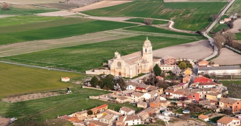 Iglesia de Nuestra Senora del Manzano Castrojeriz Camino de Santiago Frances 2 768x403