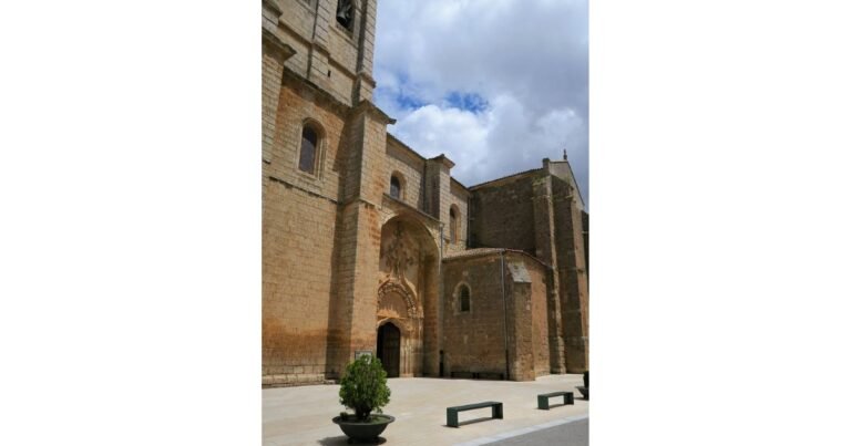 Iglesia de la Asuncion Melgar de Fernamental Camino de Santiago Frances 9 768x403