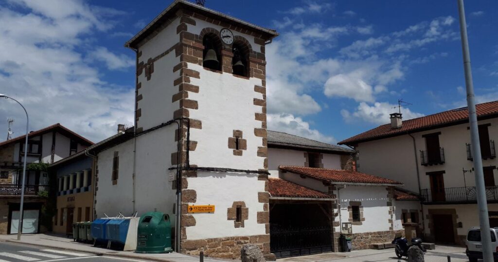 Iglesia de San Esteban Zubiri Camino de Santiago Frances 1024x538