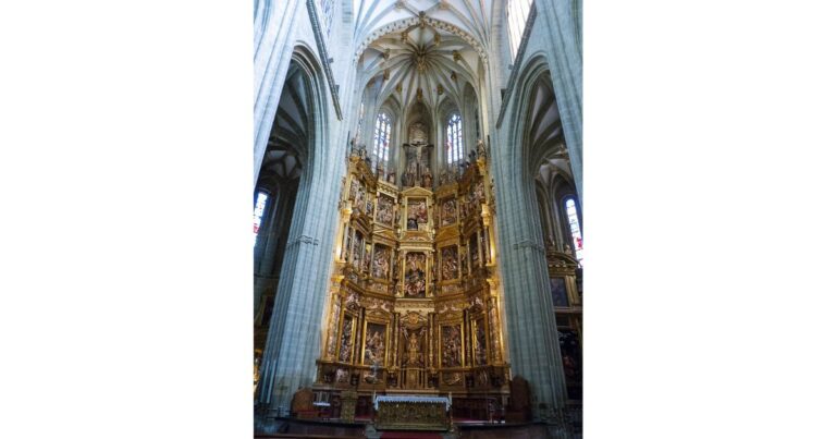 Catedral de Astorga Camino de Santiago Frances 10 768x403