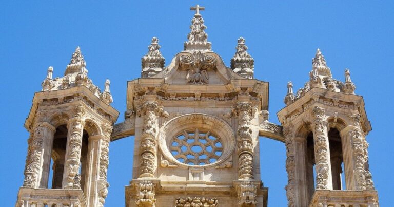 Catedral de Astorga Camino de Santiago Frances 4 768x403