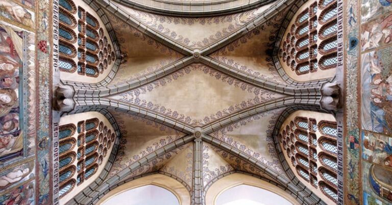 Palacio Episcopal de Astorga Camino de Santiago Frances 10 768x403