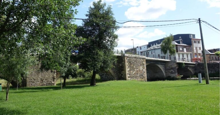 Puente Mayor de Cacabelos Camino de Santiago Frances 5 1 768x403