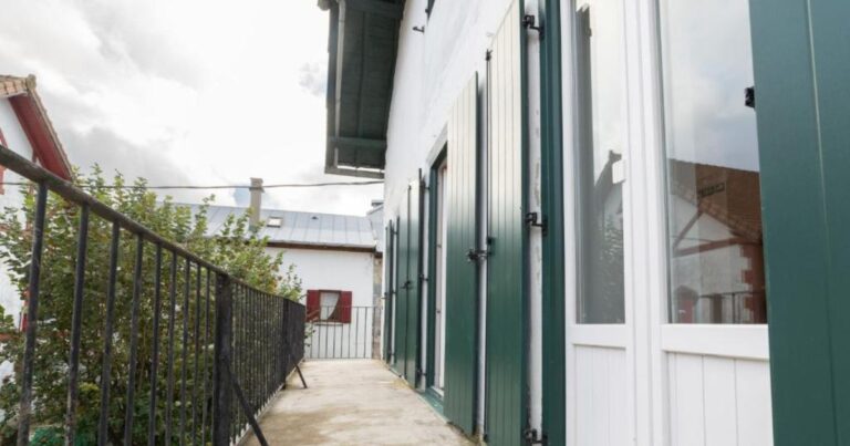 Albergue Lorentx Aterpea Burguete Camino de Santiago Frances 3 768x403